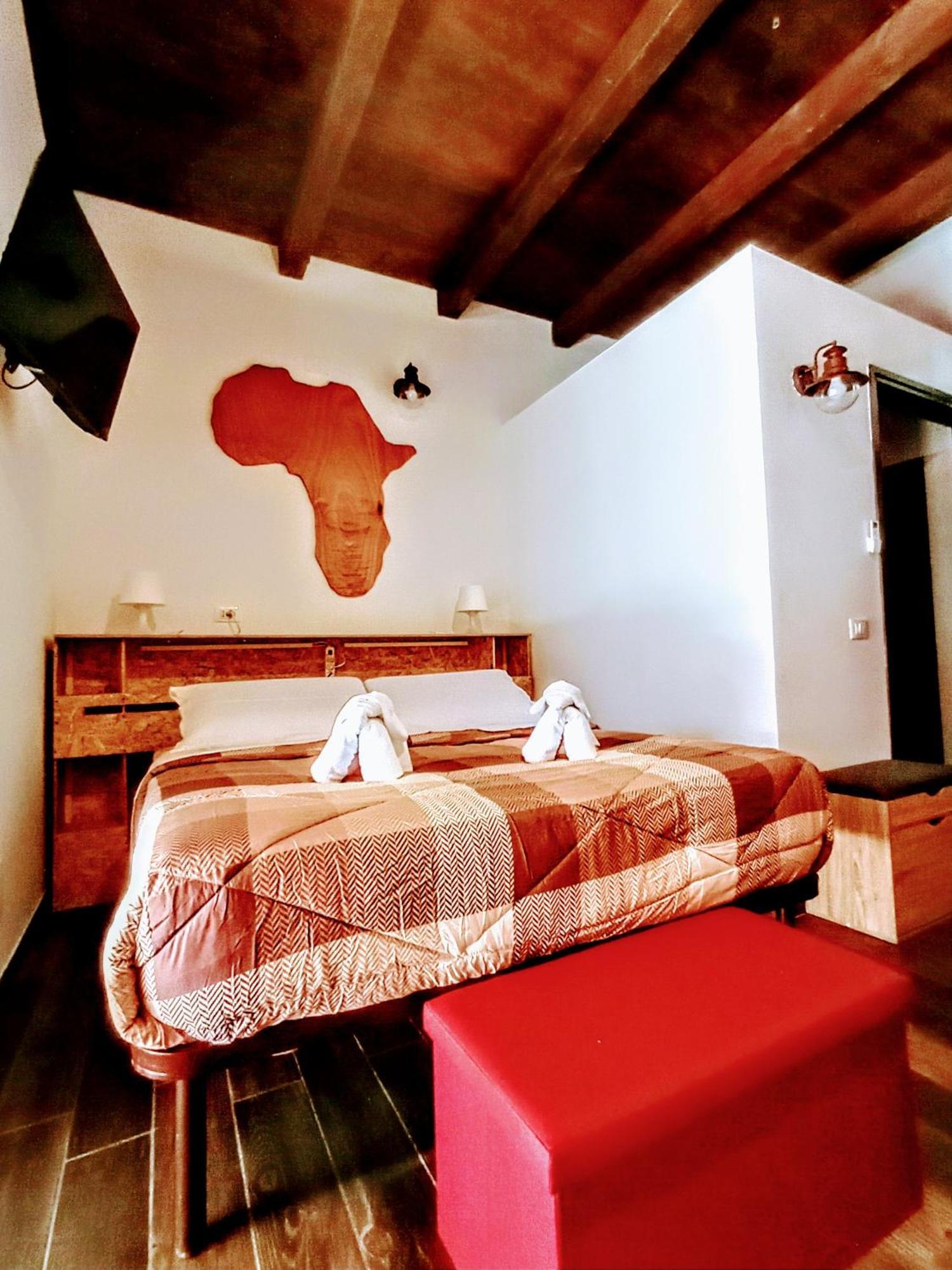 Big Mama Jungle Rooms Terracina Eksteriør billede